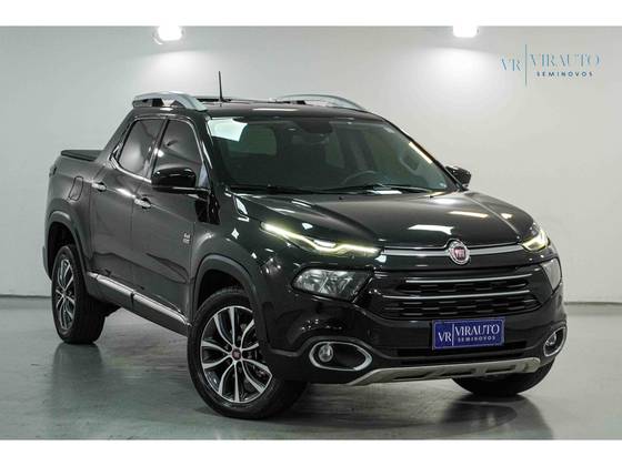 FIAT TORO 2.0 16V TURBO DIESEL VOLCANO 4WD AT9 FIAT TORO 2.0 16V TURBO DIESEL VOLCANO 4WD AT9